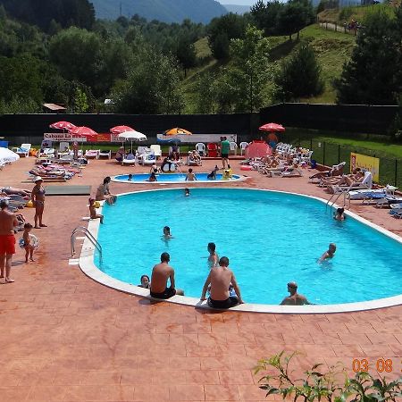 Cabana Pensiune La Brazi Vulcan  Exteriér fotografie