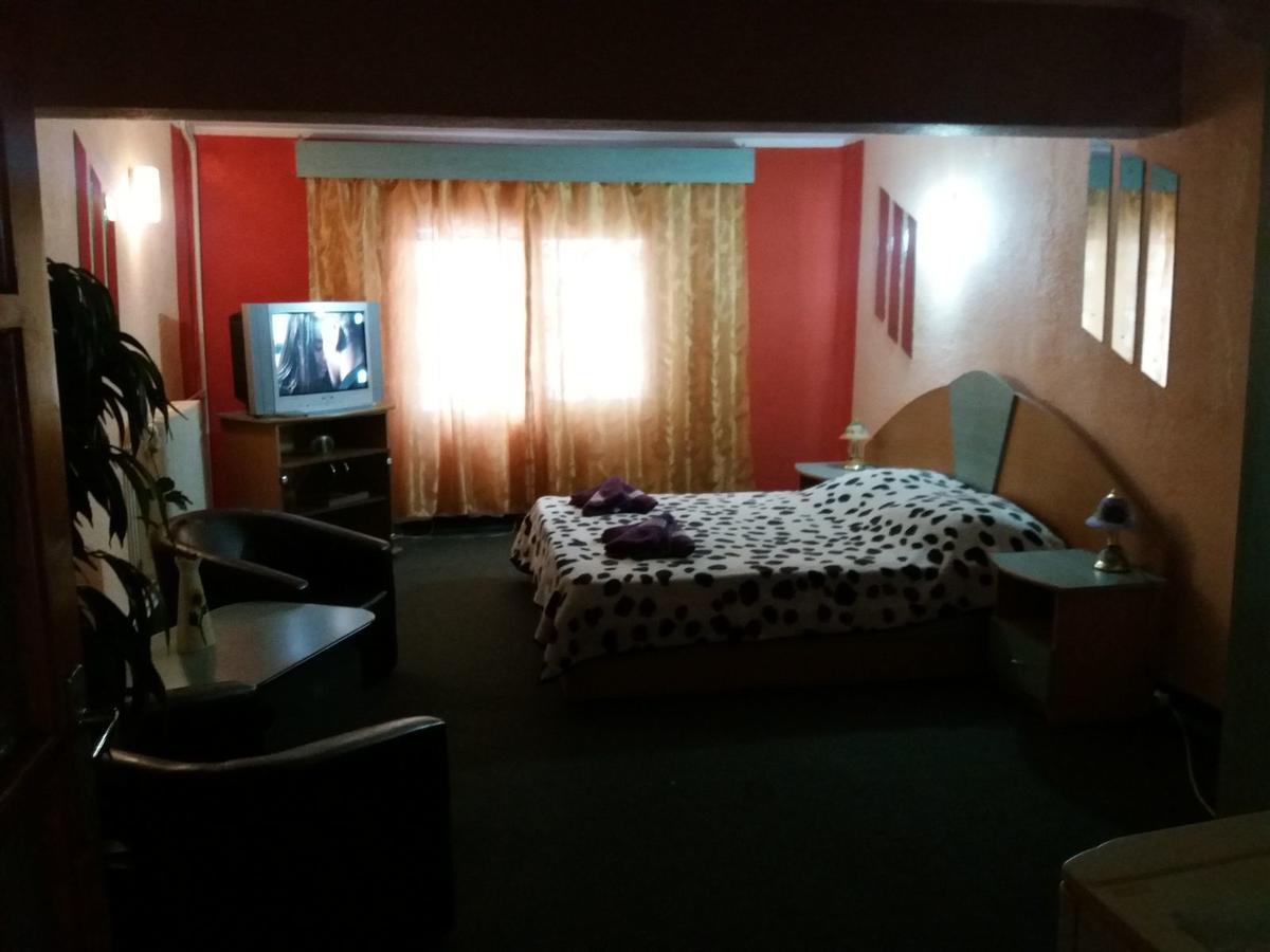 Cabana Pensiune La Brazi Vulcan  Exteriér fotografie